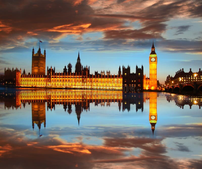 Big Ben i aftonen, London, England arkivbild Big Ben i aftonen, London, England arkivbild