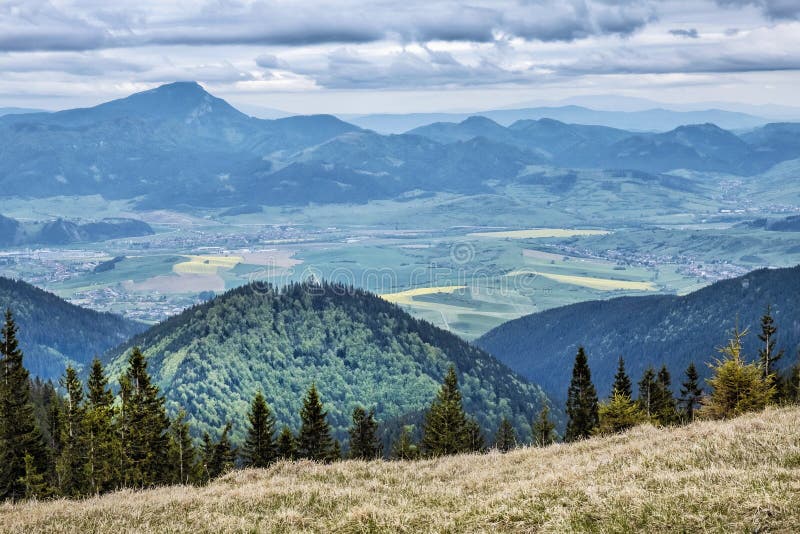 Veľký Choč a Ružomberok z Nízkych Tatier