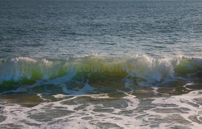 Big green ocean wave stock image. Image of bright, weather - 153934673