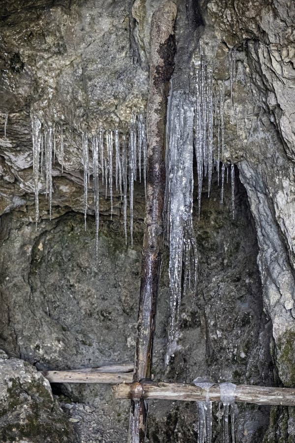 Veľké námrazy v jaskyni, Nízke Tatry, Slovensko