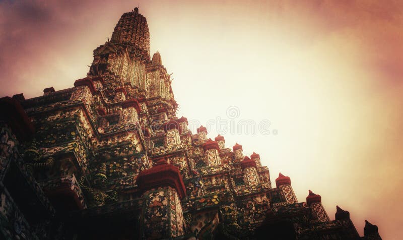 Big pagoda at wat Arun