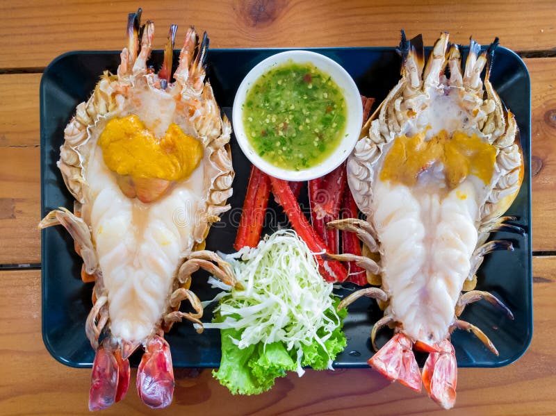 Big river shrimp Grilled with black dish royalty free stock photo Big river shrimp Grilled with black dish royalty free stock photo