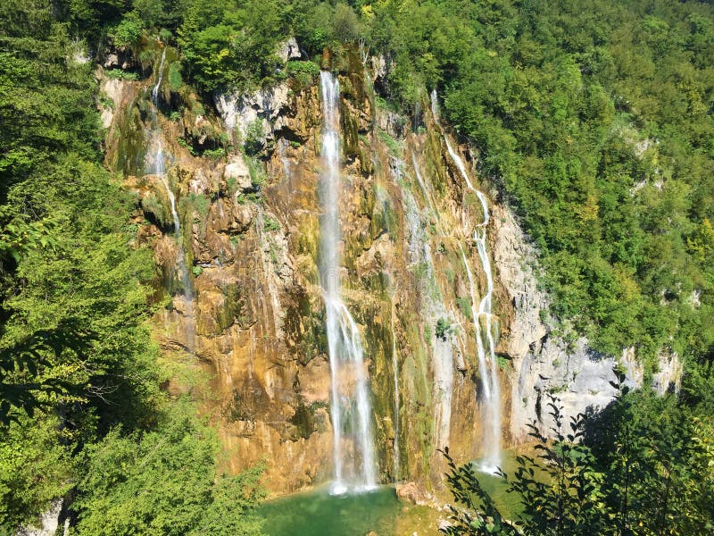 Big waterfall Veliki slap or Slap Plitvica, Plitvice Lakes National Park or nacionalni park Plitvicka jezera, UNESCO royalty free stock photos Big waterfall Veliki slap or Slap Plitvica, Plitvice Lakes National Park or nacionalni park Plitvicka jezera, UNESCO royalty free stock photos