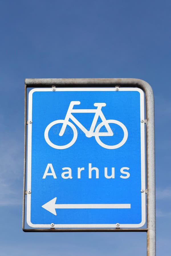 Bike lane sign to Aarhus city