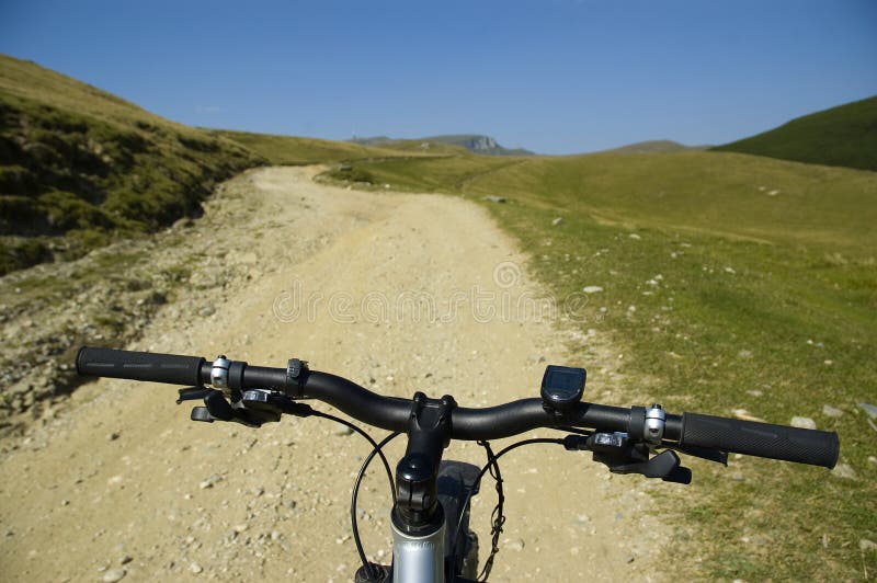 biking βουνό στοκ φωτογραφίες biking βουνό στοκ φωτογραφίες