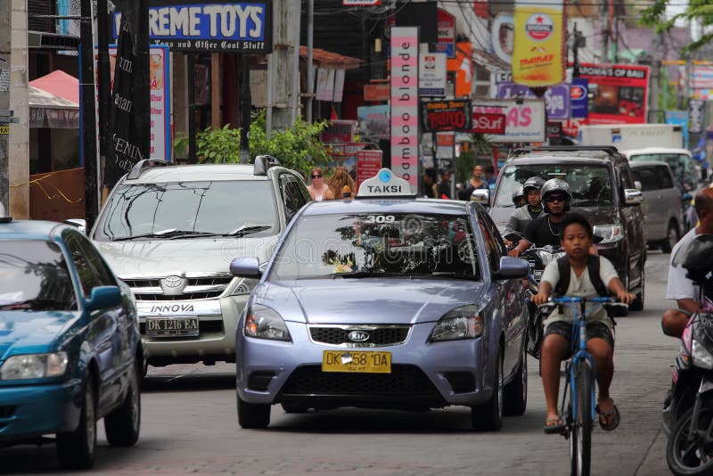 Verkehr bei Kuta, Bali lizenzfreie stockbilder Verkehr bei Kuta, Bali lizenzfreie stockbilder