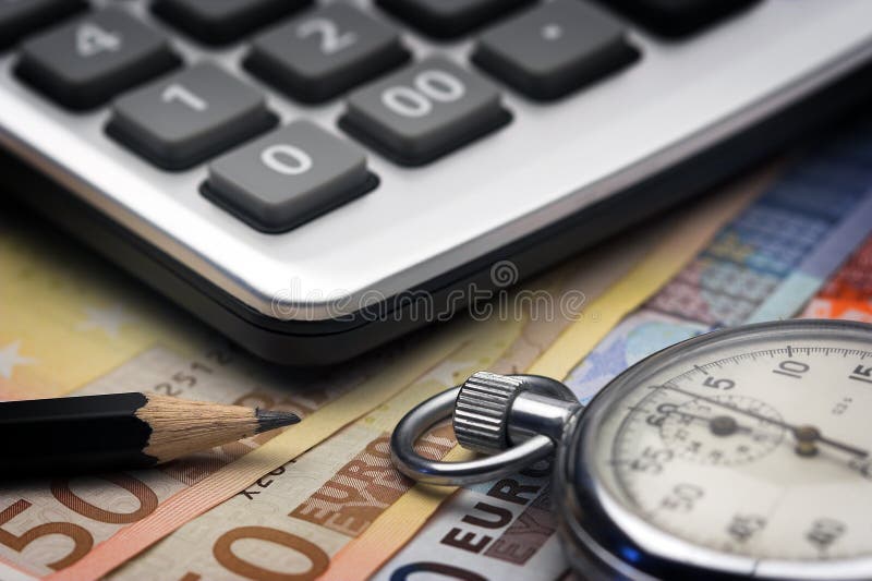 Rachunki, chronometr i kalkulator zdjęcia royalty free