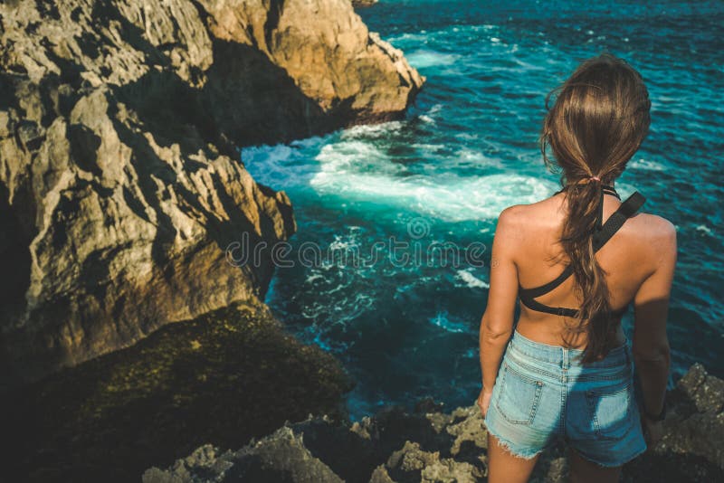 Billabong dos anjos, penida de nusa, mulher fotos de stock Billabong dos anjos, penida de nusa, mulher fotos de stock