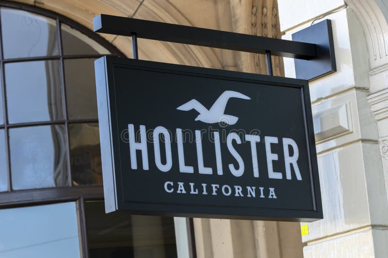 hollister promenade mall