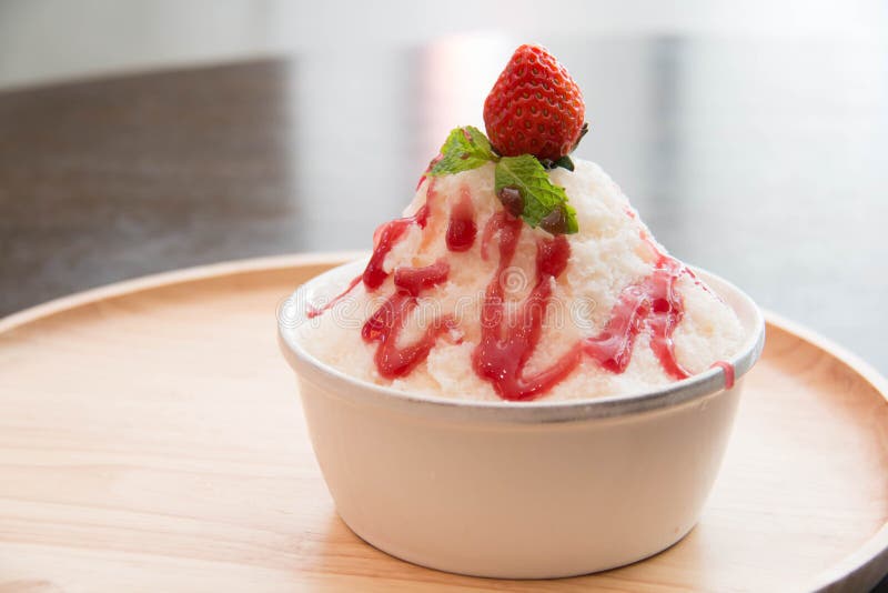 Strawberry Bingsu