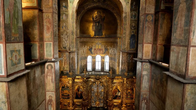 Binnenland van de kathedraal van de saint sophia architecturaal monument van kievan rusa wereldberoemde katholieke kerk in kyiv