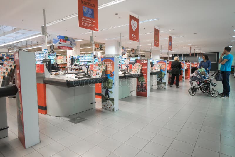 Binnenland van een modern supermarktidee stock afbeeldingen Binnenland van een modern supermarktidee stock afbeeldingen