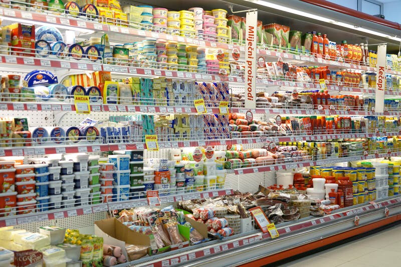 Binnenland van een supermarkt stock fotografie Binnenland van een supermarkt stock fotografie