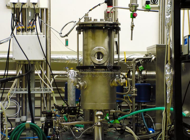 Bioreaktor s další zařízení pro produkci proteinů.