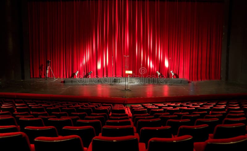 Bioskoop - het rode binnenland van het Theater