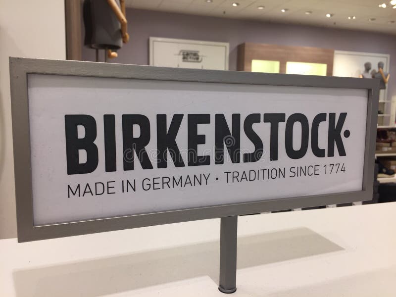 routine bezig Spit Birkenstock Foto's - gratis en royaltyvrije stockfoto's uit Dreamstime