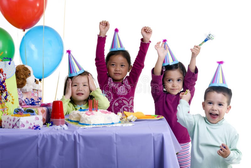 Excitación de fiesta de cumpleanos, infancia, juventud, intercambio, amigos.