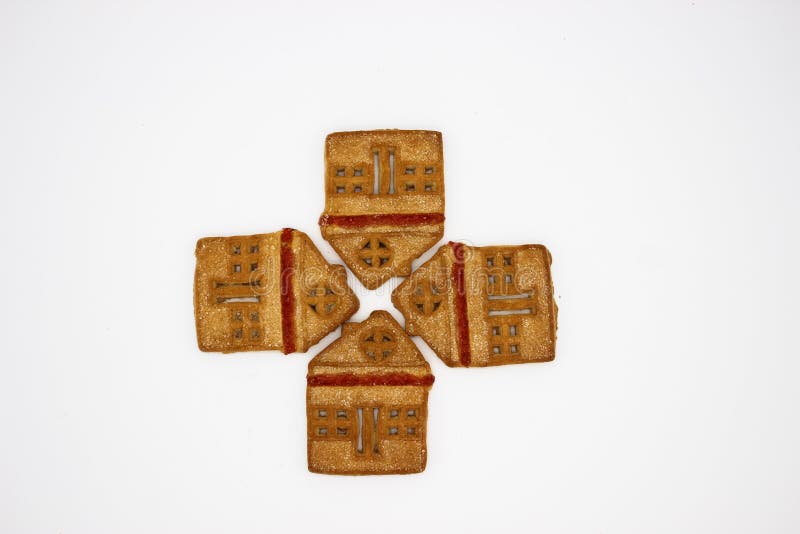 Biscotti meravigliosi e deliziosi con marmellata d'arance sotto forma di Camera di uno piani fotografia stock Biscotti meravigliosi e deliziosi con marmellata d'arance sotto forma di Camera di uno piani fotografia stock