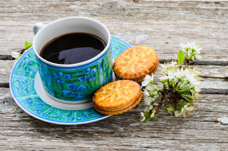 Biscuits et café photo stock. Image du chocolat, délicieux 70021798
