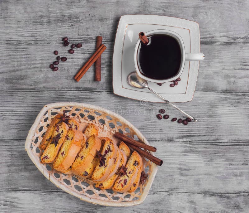 Biscuits italiens de biscotti photographie stock libre de droits Biscuits italiens de biscotti photographie stock libre de droits