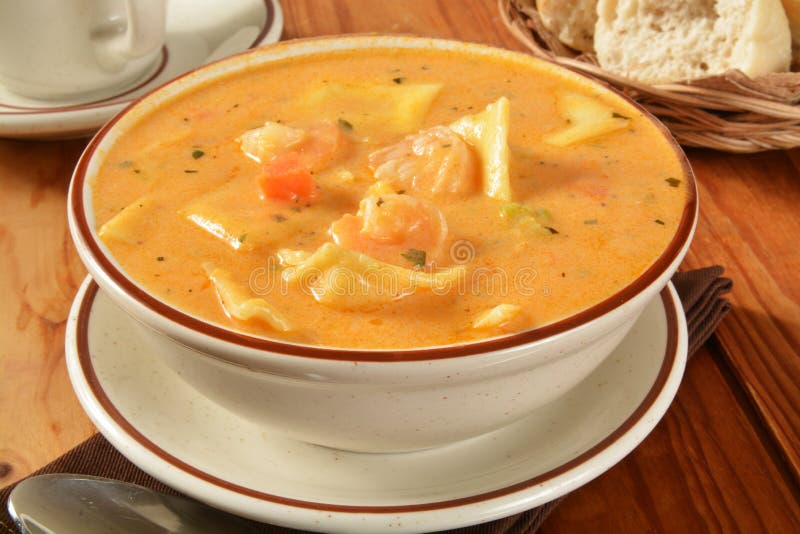 Bisque De Homard Avec Des Croûtons Photo stock Image du cuvette, biscuits 34407452
