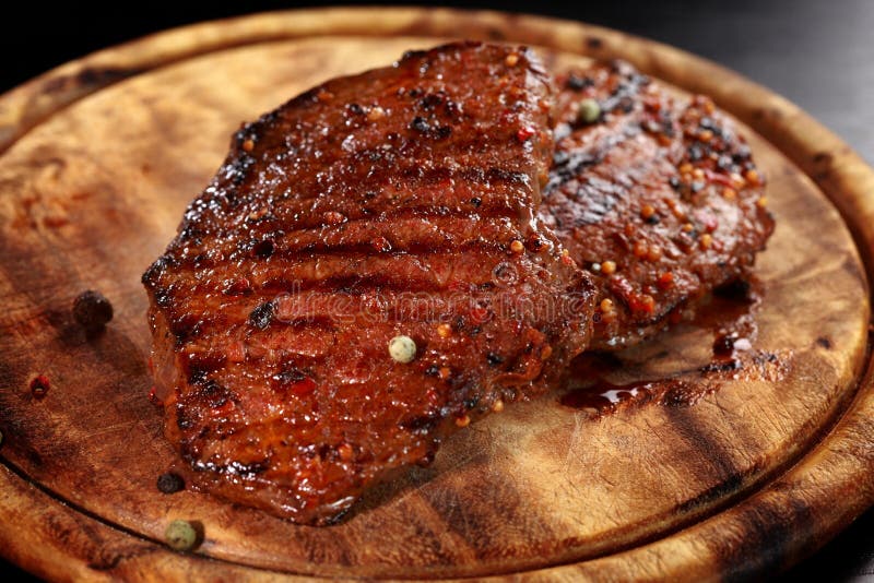Bistecca di manzo immagini stock libere da diritti Bistecca di manzo immagini stock libere da diritti