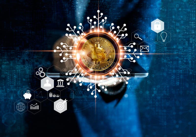 Bitcoin-cryptocurrency Geschäftsmann, der Tablette hält lizenzfreies stockbild
