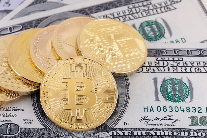 Bitcoin, Litecoin i Ethereum kryptomonetami walutowymi leżącymi w dolarach amerykańskich Giełda bitowa dla dolara Pojęcie handlu obraz royalty free Bitcoin, Litecoin i Ethereum kryptomonetami walutowymi leżącymi w dolarach amerykańskich Giełda bitowa dla dolara Pojęcie handlu obraz royalty free