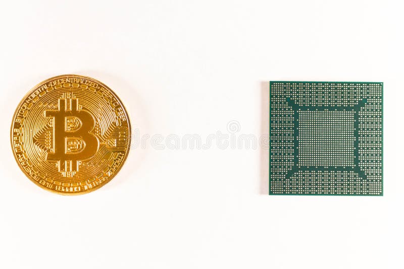 Bitcoin złocista moneta i wideo układ scalony Crypto waluta zdjęcia stock Bitcoin złocista moneta i wideo układ scalony Crypto waluta zdjęcia stock