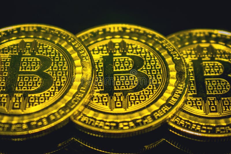 Bitcoin złota moneta, cryptocurrency pojęcie, bitcoin targowy pojęcie, cryptocoins zdjęcia stock