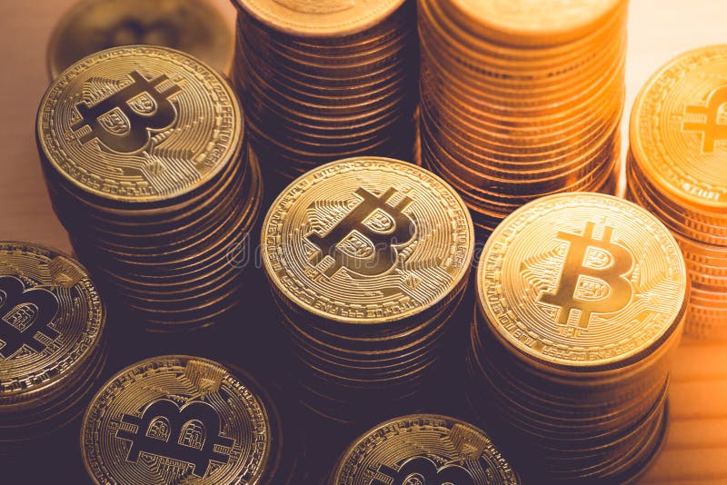 Bitcoins d'or nouvel argent virtuel image libre de droits