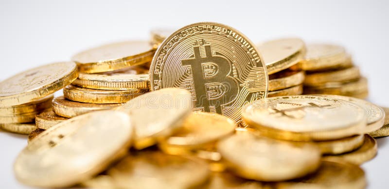 Bitcoins d'or nouvel argent virtuel image libre de droits