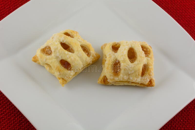 Bite size apple strudel pastries