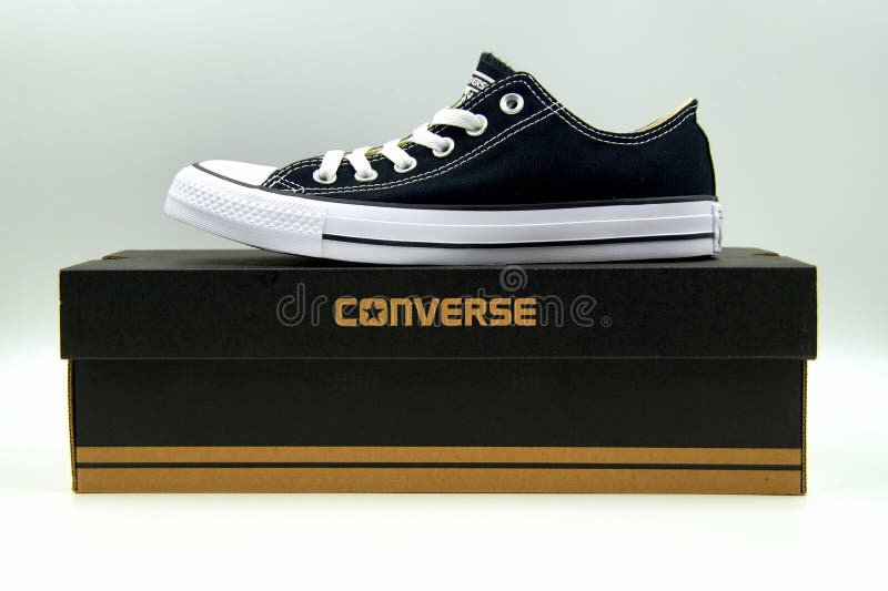 langzaam vroegrijp puree Converse All Star Retail Box Editorial Stock Photo - Image of object,  canvas: 107831388