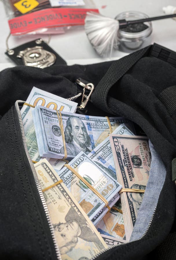 Duffel Bag Bag With Cash Stock Photo - Download Image Now - Abundance,  American Culture, American One Hundred Dollar Bill - iStock