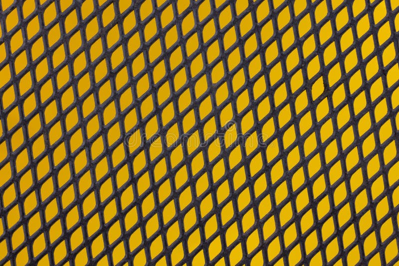 Black Metal Mesh cu fundal galben stock photography