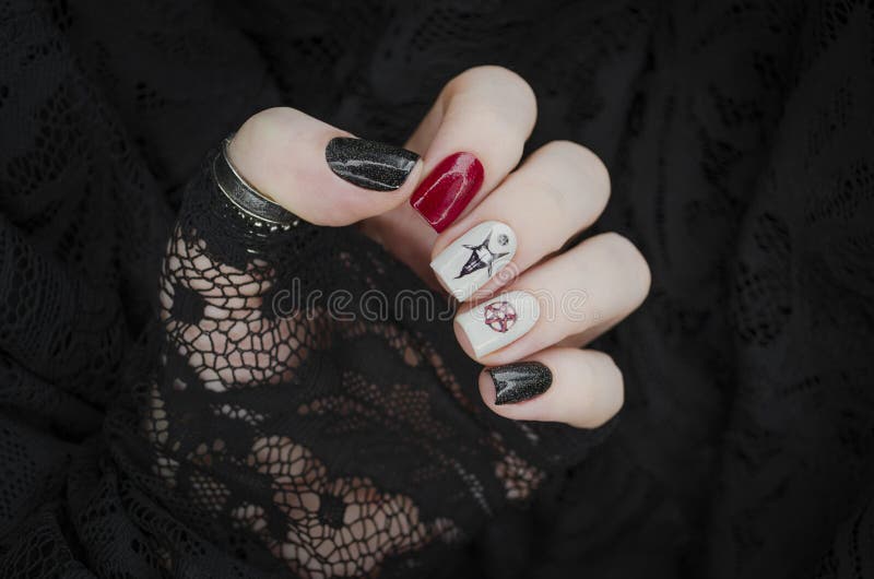87 Halloween Nails to Celebrate Ghostly Gathering!