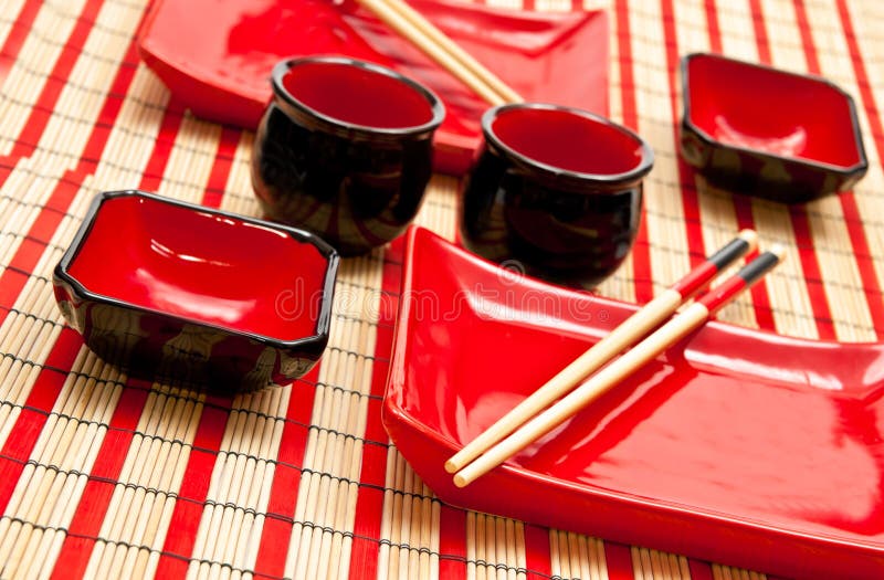 Black and red sushi set