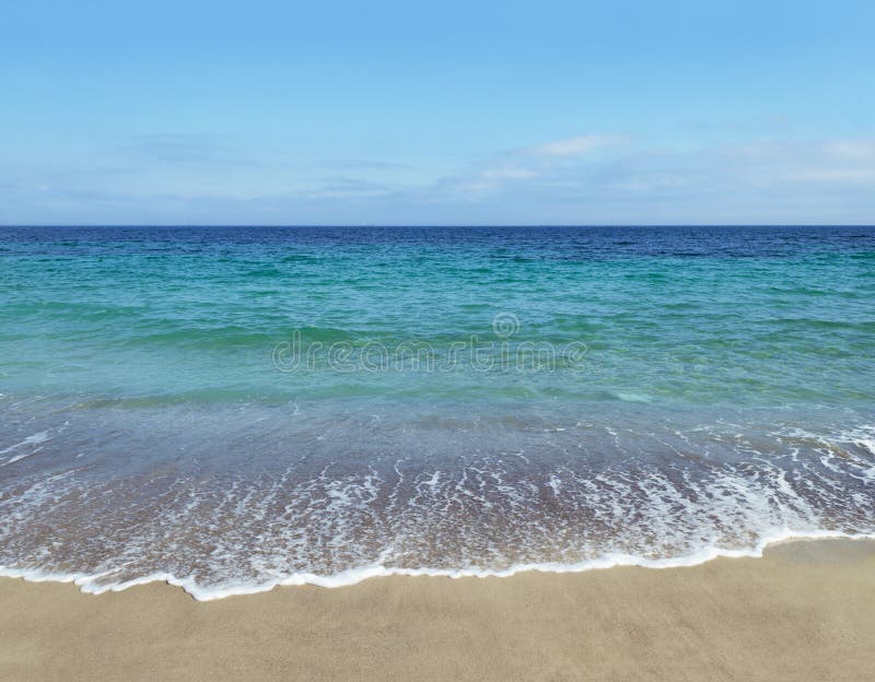 Black Sea seglar utmed kusten arkivbilder Black Sea seglar utmed kusten arkivbilder