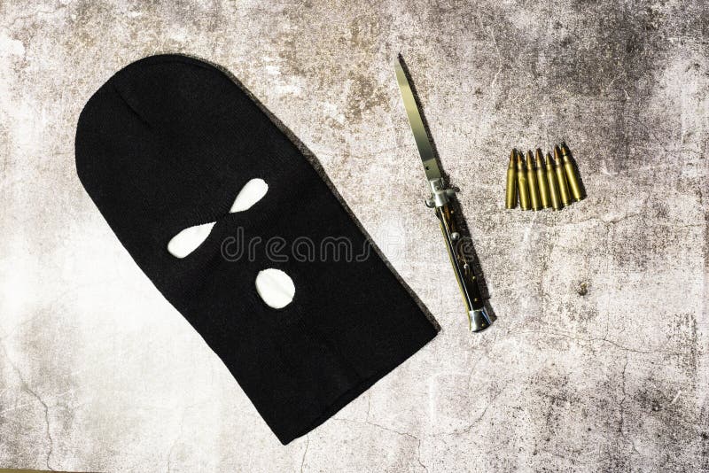 Black Thieving Balaclava with Automatic Knife and War Bullets Stock