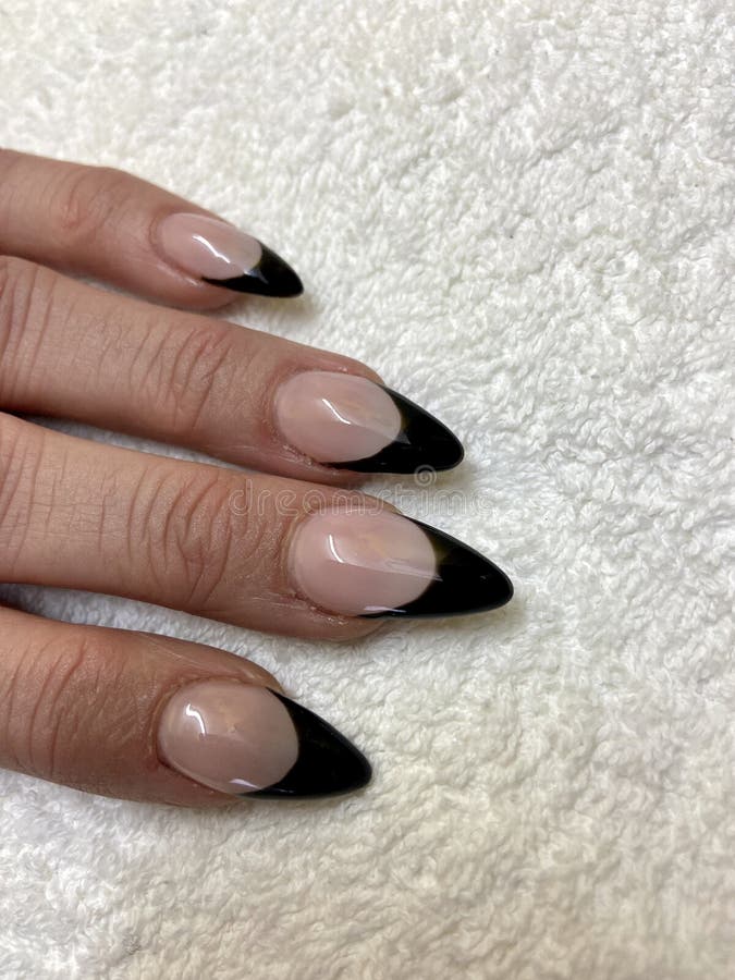 21 French Manicure Styles to Try Immediately | Glamour