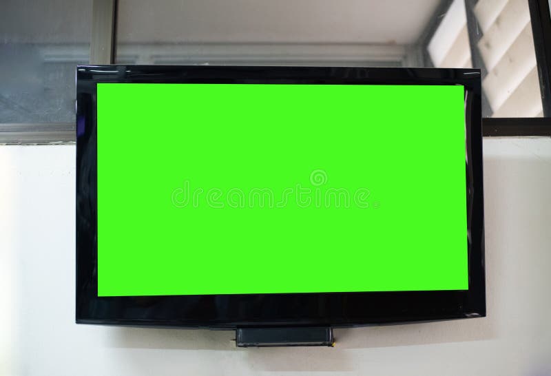 TV đen với nền xanh Green screen, âm thanh đã đủ để bạn cảm thấy hào hứng. Video của bạn sẽ trở nên thú vị và sống động hơn khi bạn sử dụng Green screen trên TV. Thật tuyệt vời đúng không? Xem hình liên quan để biết thêm chi tiết.