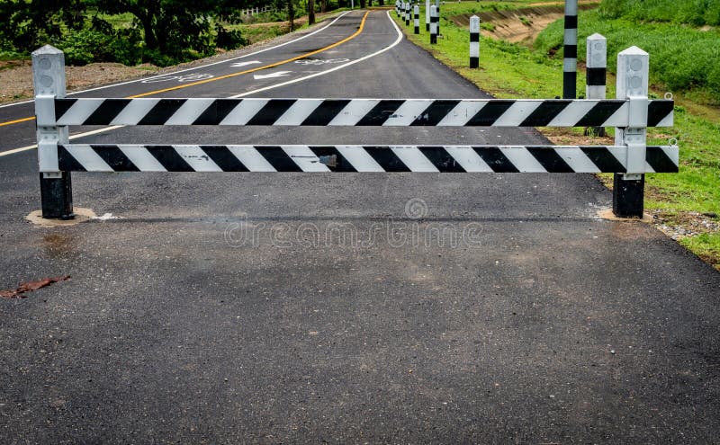 Black and White Dead End Sign Stock Photo - Image of caution, stop