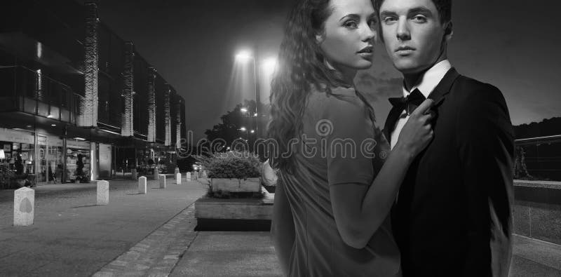 Black&white foto av attraktiva barnpar arkivfoto