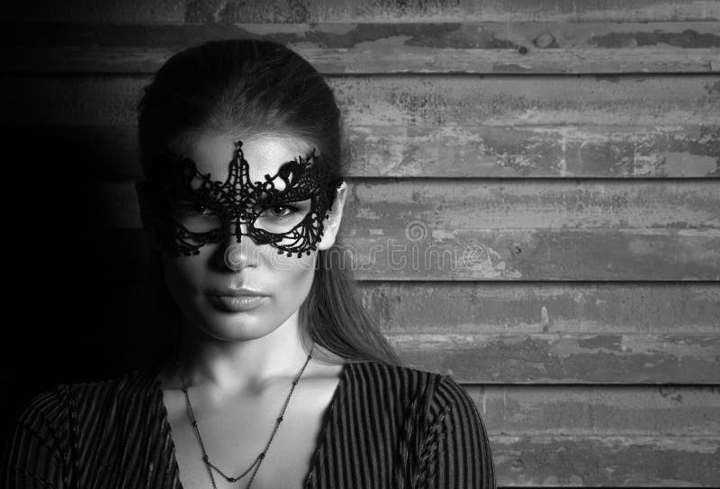 Black and White Portrait Portrait of Young Beautiful Lady in Elegant