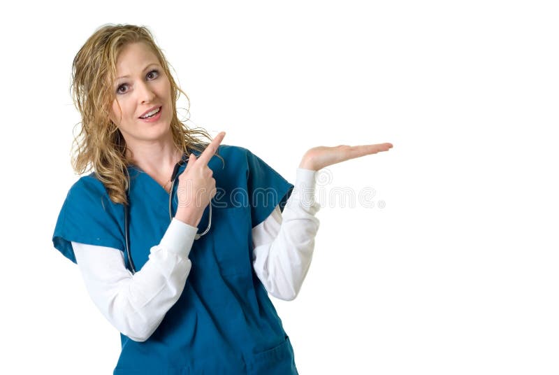 Blank sjuksköterska som pekar avstånd till