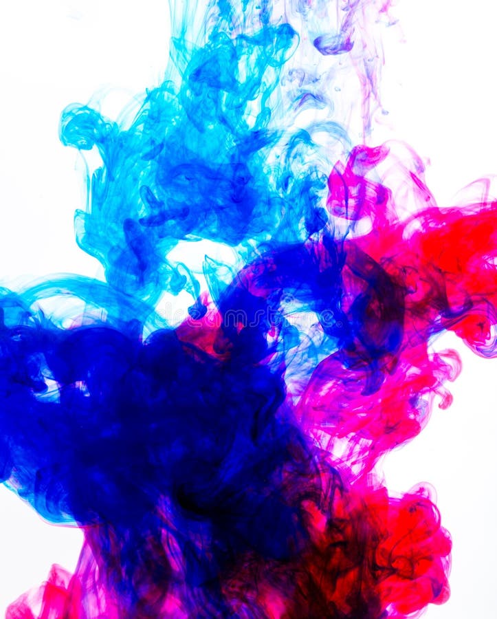 Blaue und rosa Acrylfarben im Wasser auf Weiß stockbilder Blaue und rosa Acrylfarben im Wasser auf Weiß stockbilder