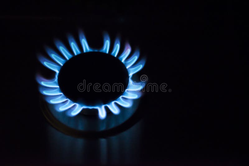 Blaues Feuer im Gasbrenner Gas, das von einem Küchengasherd brennt stockbilder Blaues Feuer im Gasbrenner Gas, das von einem Küchengasherd brennt stockbilder