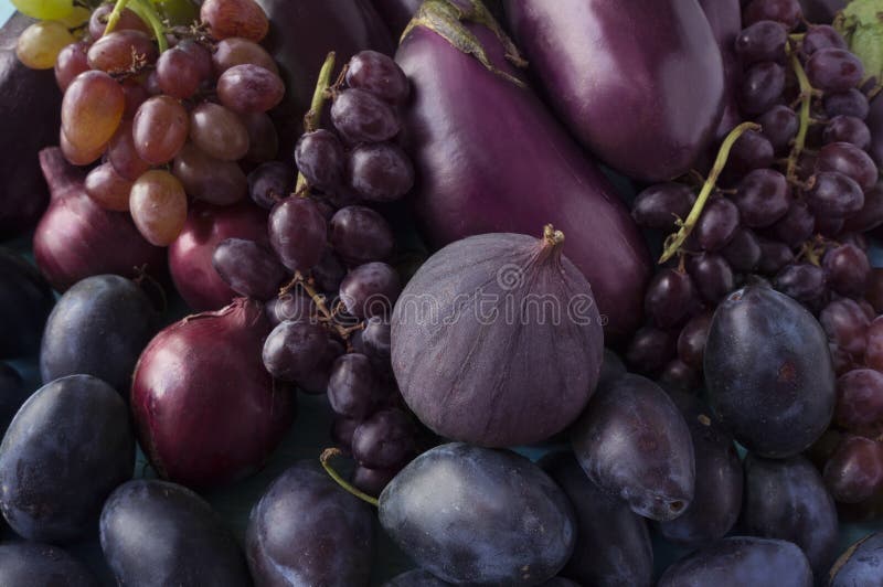 Blaues Und Purpurrotes Lebensmittel Beeren Obst Und Gemuse Stockfoto Bild Von Lebensmittel Purpurrotes