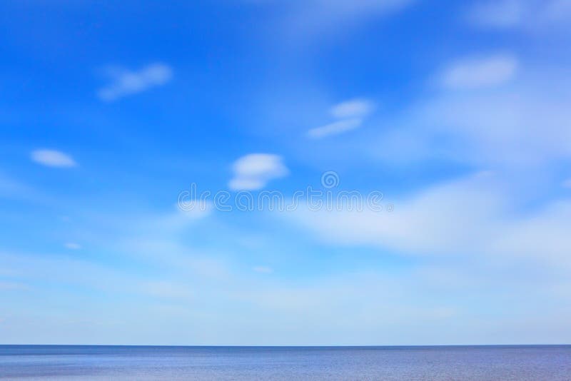 Blauwe Hemel en Overzees stock foto's Blauwe Hemel en Overzees stock foto's